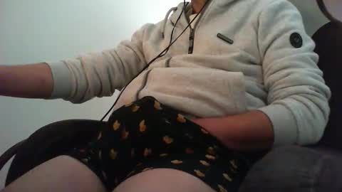 Snapshot of endearment115 chatting on 12.01.24 endearment115 online show from 12.01.24