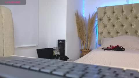 Snapshot of ened_nessa chatting on 02.27.25   Schedule 600a.m - 200p.m Col hour online show from 02.27.25