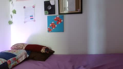 engel20042001 online show from 10.15.25