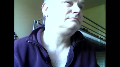 Snapshot of englishguysurrey chatting on 03.17.26 englishguysurrey online show from 03.17.26