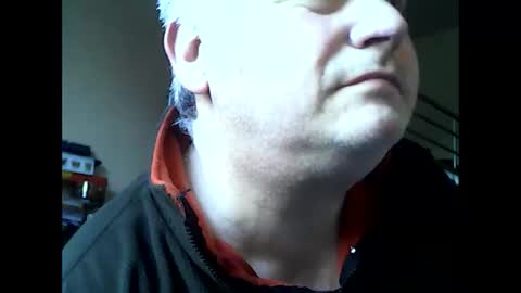Snapshot of englishguysurrey chatting on 04.16.26 englishguysurrey online show from 04.16.26