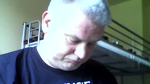 Snapshot of englishguysurrey chatting on 06.26.26 englishguysurrey online show from 06.26.26