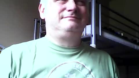 Snapshot of englishguysurrey chatting on 07.18.26 englishguysurrey online show from 07.18.26