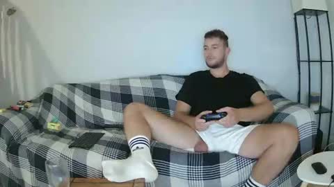 Snapshot of englishladxxx chatting on 06.23.26 Englishladxxx online show from 06.23.26