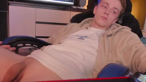 Snapshot of enkeer chatting on 01.06.25 Enker online show from 01.06.25