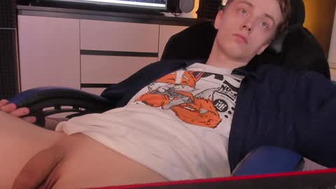 Snapshot of enkeer chatting on 01.19.25 Enker online show from 01.19.25