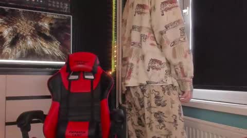 Snapshot of enkeer chatting on 02.04.26 Enker online show from 02.04.26