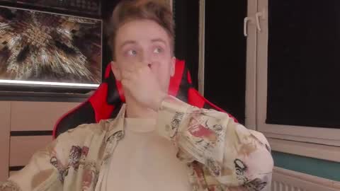 Snapshot of enkeer chatting on 02.11.26 Enker online show from 02.11.26