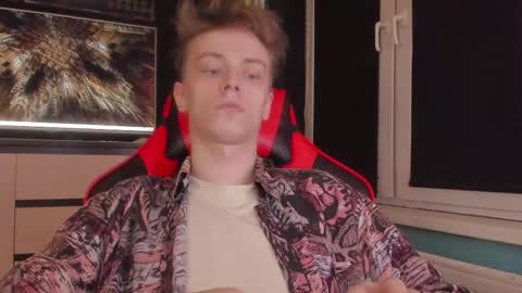 Snapshot of enkeer chatting on 02.12.26 Enker online show from 02.12.26