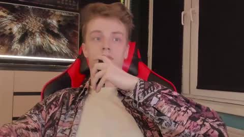 Snapshot of enkeer chatting on 02.21.26 Enker online show from 02.21.26