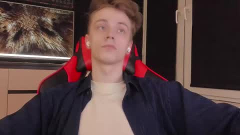 Snapshot of enkeer chatting on 02.27.26 Enker online show from 02.27.26