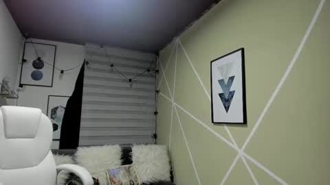 Enma clark online show from 10.20.25