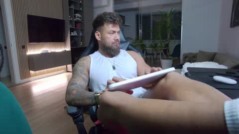 Erik online show from 01.25.25