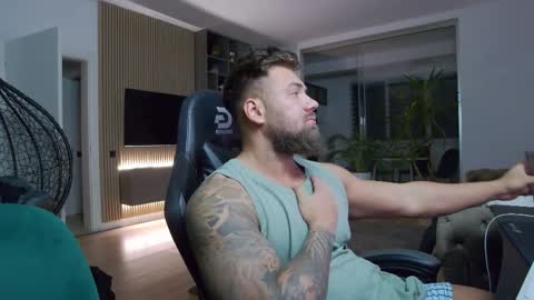 Erik online show from 02.12.25