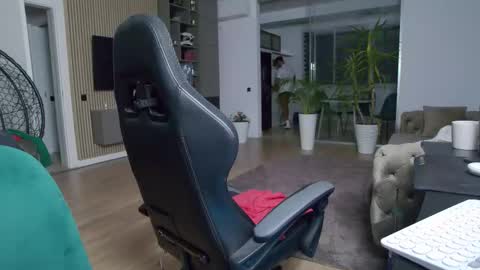 Erik online show from 02.23.25