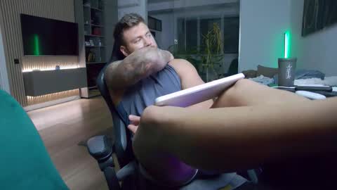 Erik online show from 10.30.25