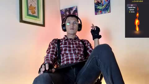 Snapshot of enzoprat chatting on 02.26.26 enzoprat online show from 02.26.26