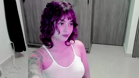 Leyla online show from 10.28.25