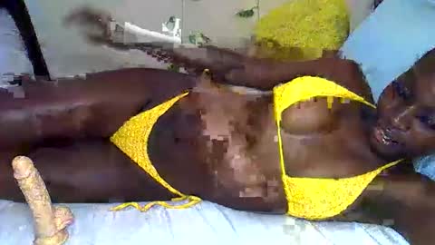 Snapshot of ephy03 chatting on 11.19.25 ephy03 online show from 11.19.25