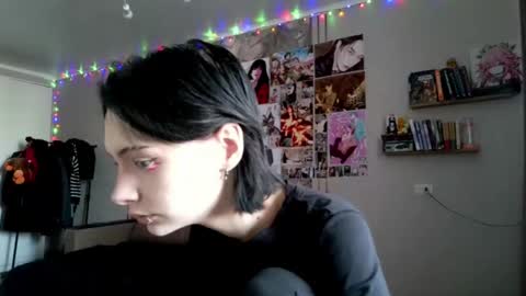 Snapshot of epifaniapaolino chatting on 01.09.26 Lucy NEXT STREAM January 5 HNY online show from 01.09.26