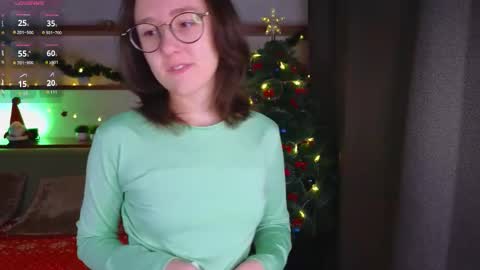 Snapshot of epifaniatoedebusch chatting on 12.22.25 Kira online show from 12.22.25
