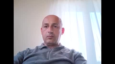 Snapshot of epu17 chatting on 04.27.26 epu17 online show from 04.27.26