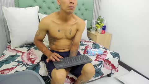 Snapshot of erack_and_emmy chatting on 09.23.25 erack_and_emmy online show from 09.23.25