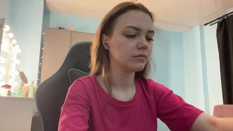 Lily online show from 03.16.26