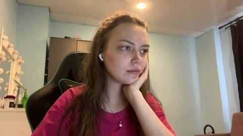 Lily online show from 04.03.26