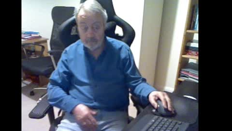 Snapshot of erasmus_d chatting on 12.24.24 erasmus_d online show from 12.24.24