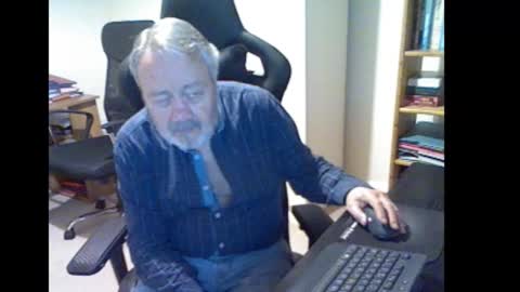 erasmus_d online show from 11.10.25