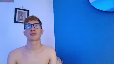 Snapshot of erik_golden_ chatting on 06.12.26 I am Erik online show from 06.12.26