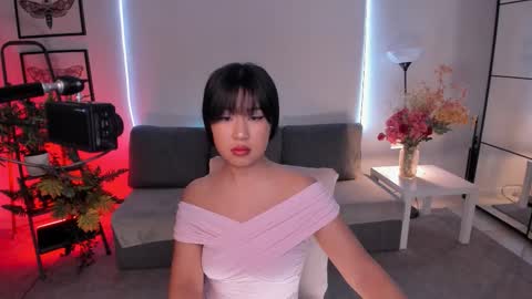 erika_kim online show from 11.24.25