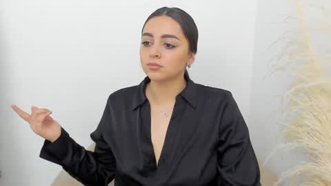 Snapshot of erika_mendez1 chatting on 12.23.24 Erika Mendez online show from 12.23.24