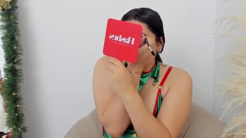 Snapshot of erika_mendez1 chatting on 12.24.24 Erika Mendez online show from 12.24.24