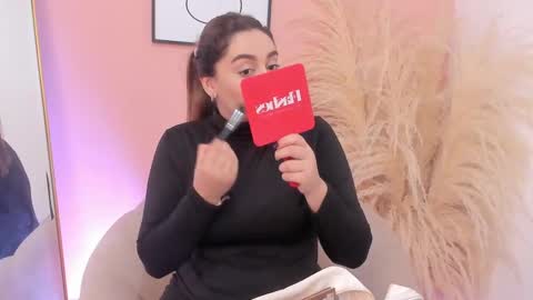 Snapshot of erika_mendez1 chatting on 03.11.25 Erika Mendez online show from 03.11.25