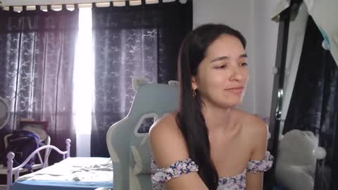 erina_1 online show from 11.27.25