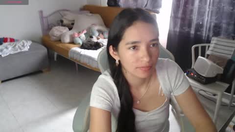 Snapshot of erina_1 chatting on 04.17.26 erina_1 online show from 04.17.26