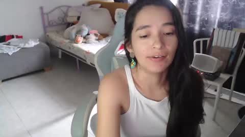 Snapshot of erina_1 chatting on 06.16.26 erina_1 online show from 06.16.26