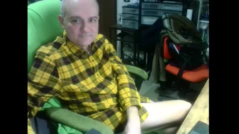 Snapshot of ernello chatting on 01.16.26 ernello online show from 01.16.26