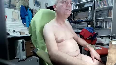 Snapshot of ernello chatting on 06.08.26 ernello online show from 06.08.26