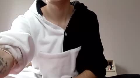 Ernest online show from 03.27.26