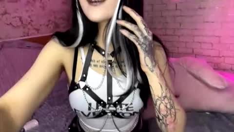 Snapshot of ernestinezalesky chatting on 02.18.26 Nina online show from 02.18.26