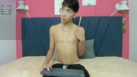 Snapshot of ero_boy40 chatting on 07.30.26 ero_boy40 online show from 07.30.26