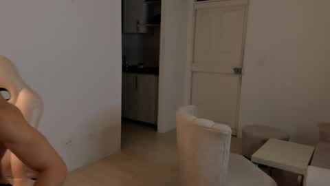 Snapshot of eros_becker_ chatting on 05.19.26 eros_becker_ online show from 05.19.26