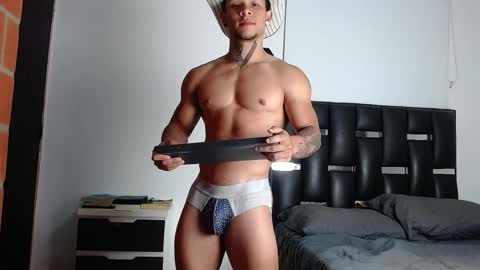 Snapshot of erosscott chatting on 04.18.26 Eros online show from 04.18.26