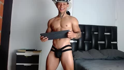 Snapshot of erosscott chatting on 04.22.26 Eros online show from 04.22.26