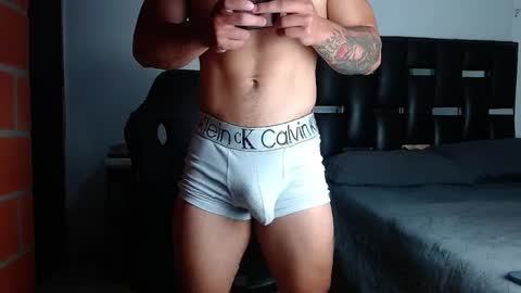 Snapshot of erosscott chatting on 05.04.26 Eros online show from 05.04.26
