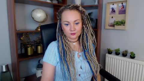 Snapshot of erotic_kaya chatting on 01.20.25 KAYA online show from 01.20.25