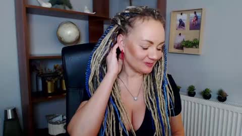 Snapshot of erotic_kaya chatting on 02.27.25 KAYA online show from 02.27.25